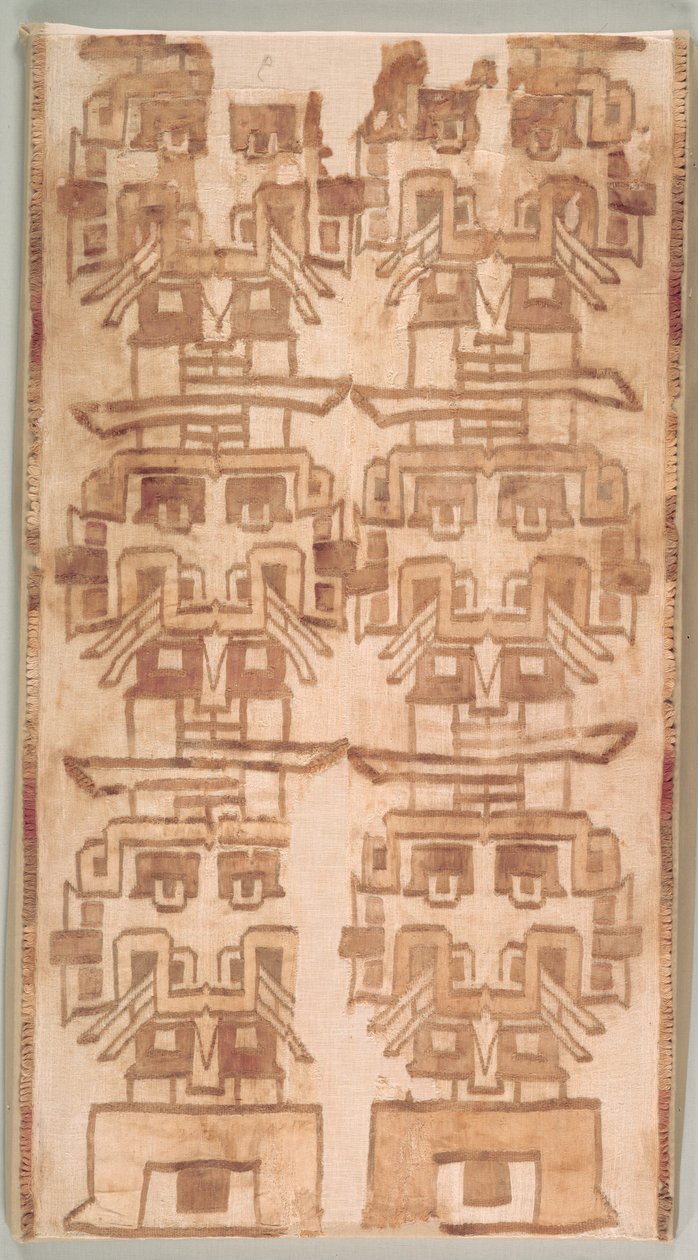 扇状の頭を持つ2つの繊維片、紀元前500〜200年。 作： 不明