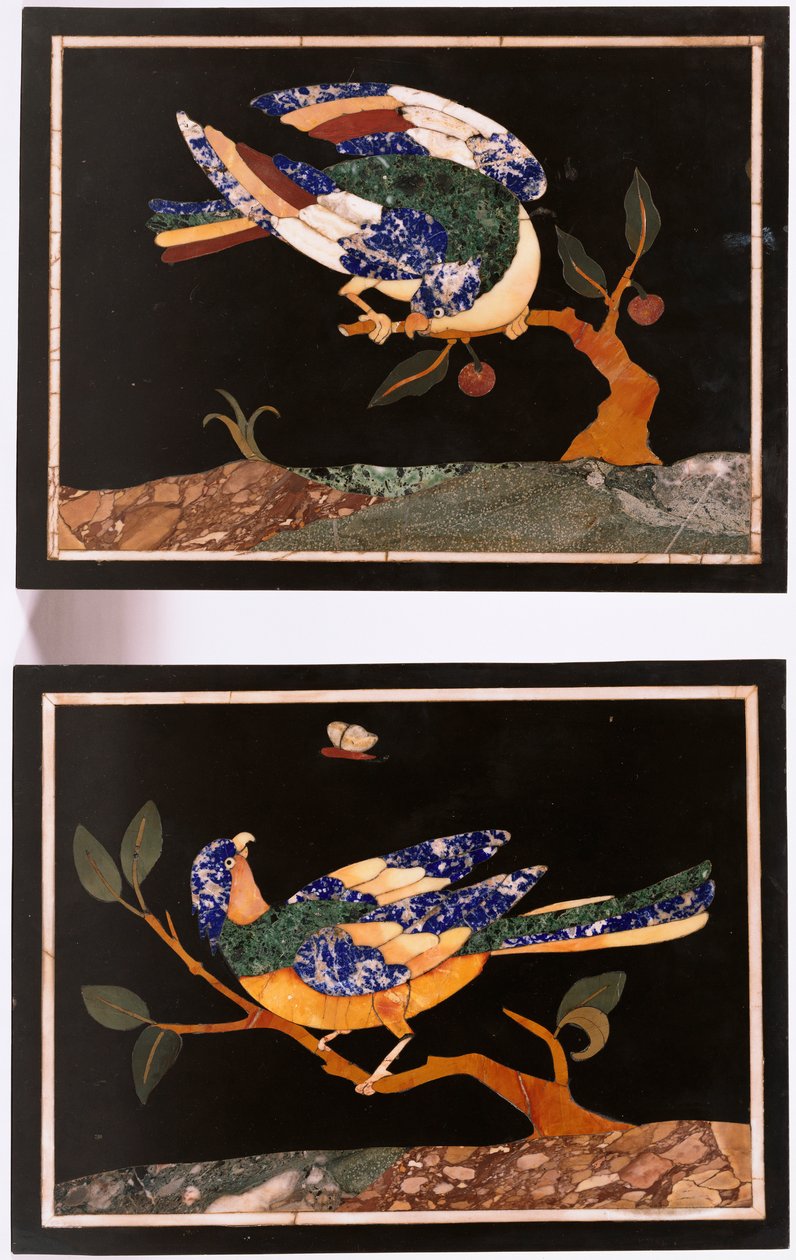 鳥を描いたフィレンツェのピエトラデュラパネルのペア 作： 不明
