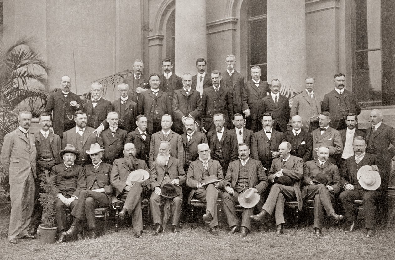 1908年のoser Union Conventionに参加したアフリカ植民地のメンバーで、1909年に英国議会が南アフリカ法を可決する結果となった条件に合意した人たち。 作： ヨーゼフ・エベルツ