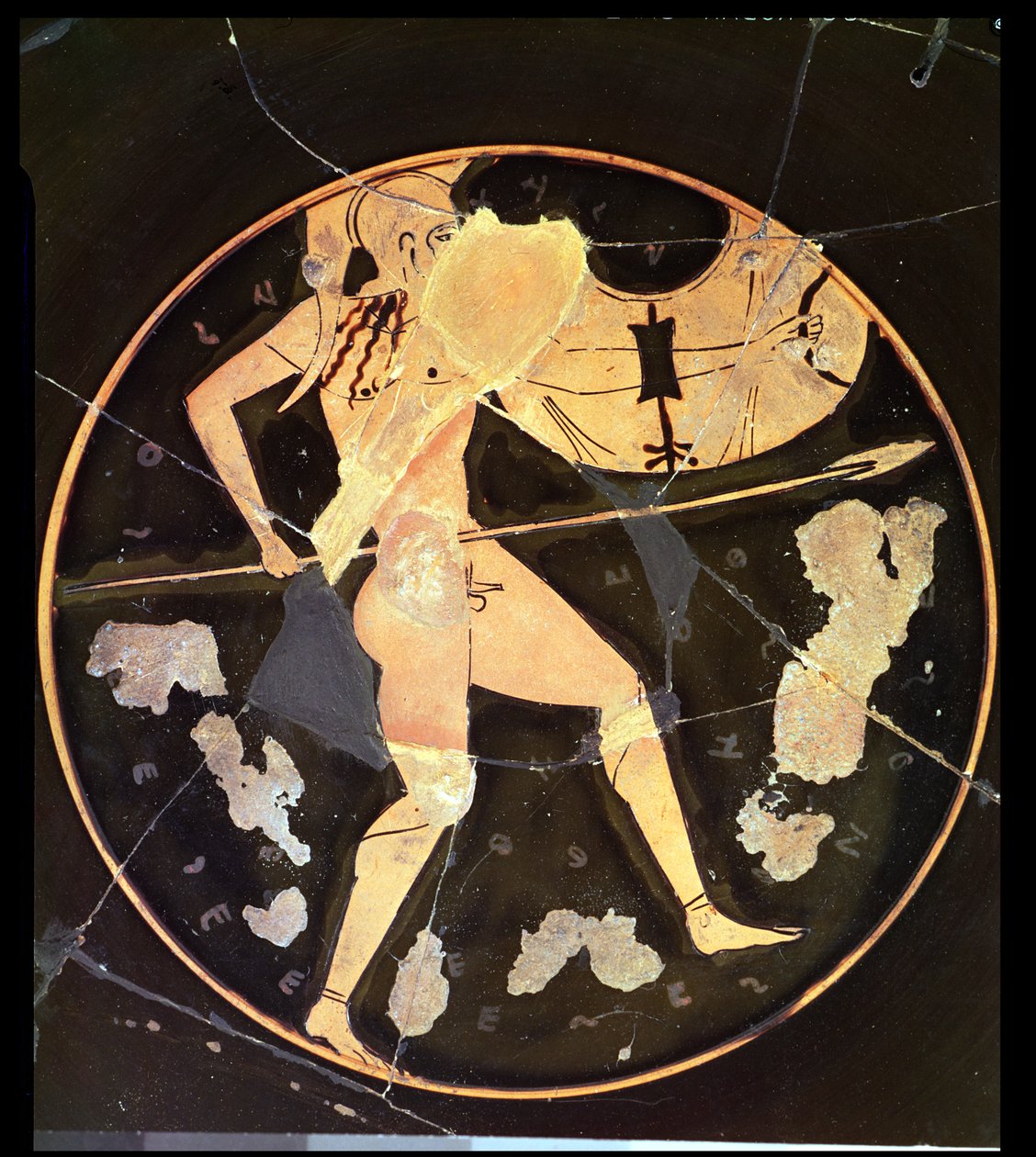 ギリシアの戦士を描いたアテネの赤像クリックス、ギリシア（紀元前500年頃 作： 不明