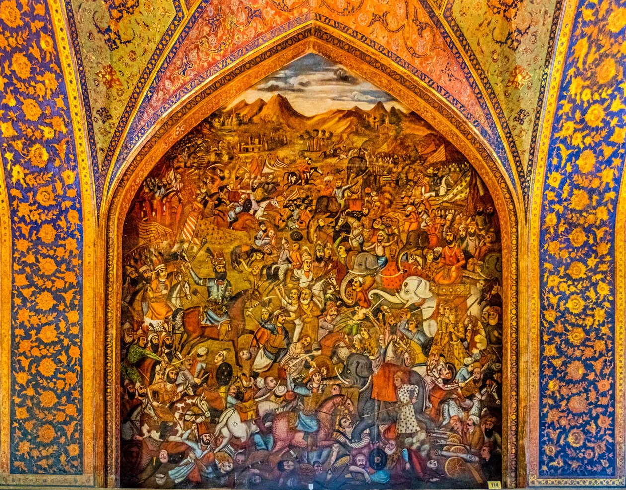 Battle of Chaldiran against the Ottoman Selim I 1514, frescoes with courtly scenes and battle scenes, Chehel Sotoun Palace, Isfahan, Isfahan, Iran, Asia (photo)   1439129   ja       japanese Successfully Translated  Original: The Miser discovering the loss 作： 無名の画家