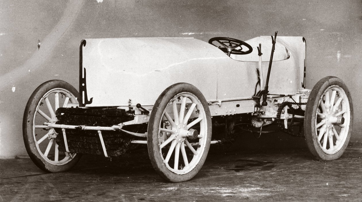 C.S.ロールス社の記録的な80馬力モーターカー「モルス」。 作： 不明