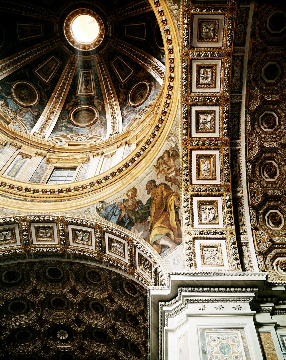ローマのサン・ピエトロ大聖堂（Basilica San Pietro）のドームの内側の様子。詳細はこちらミケランジェロ(Michelangelo)が着手し、ジャコモ・デラ・ポルタ(Giacomo della Porta)とフォンタナ(Fontana)が完成させた。イタリア・ローマ 作： 不明