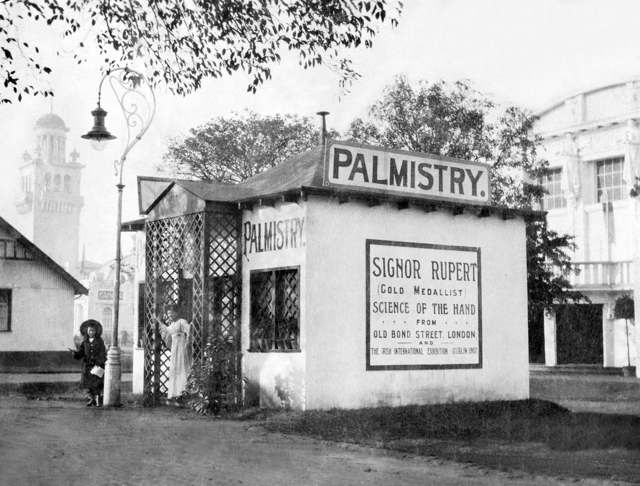イギリス：A Palmistry Shop 作： 不明