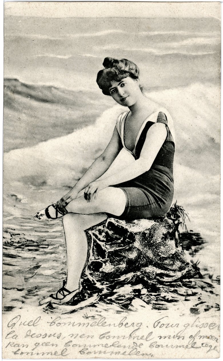 水着姿の女性、c. 1900年代初頭（ポストカード） 作： 無名の画家
