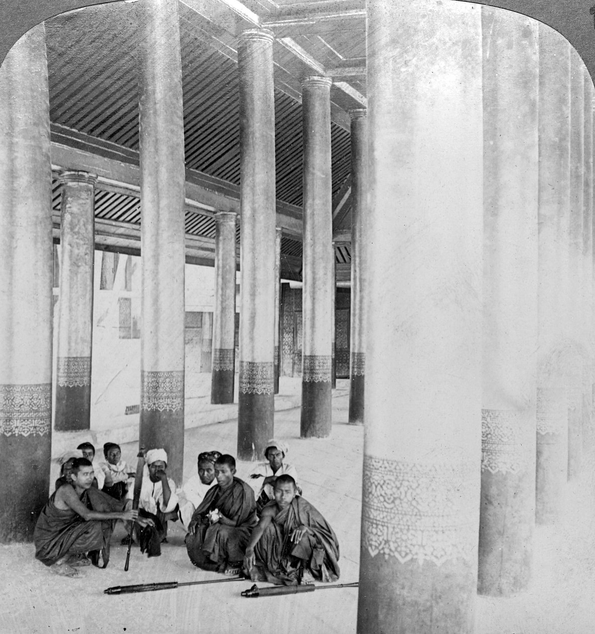 聴衆ホールの内部、ビルマ、マンダレー宮殿、c1900年代。 作： アンダーウッドとアンダーウッド