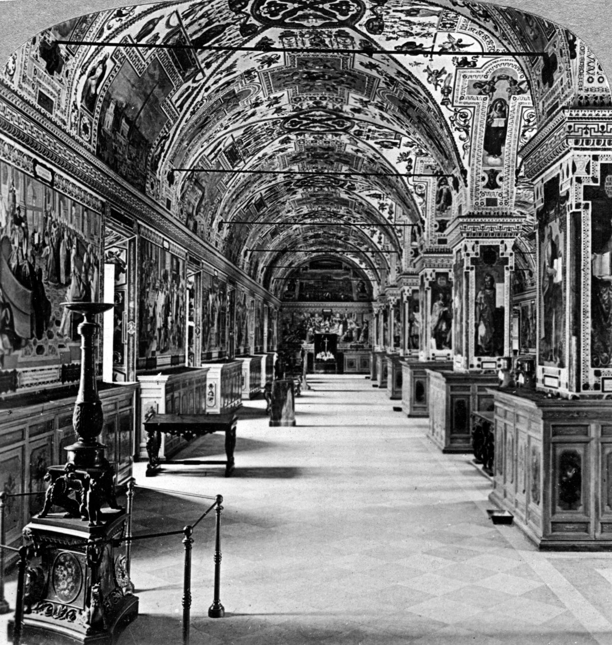 バチカン図書館、ローマ、イタリアのインテリア。 作： アンダーウッドとアンダーウッド