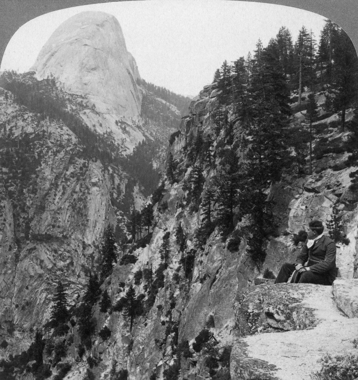 グレイシャーキャニオンからハーフドーム、ヨセミテバレー、カリフォルニア、米国、1902年までの眺め 作： アンダーウッドとアンダーウッド