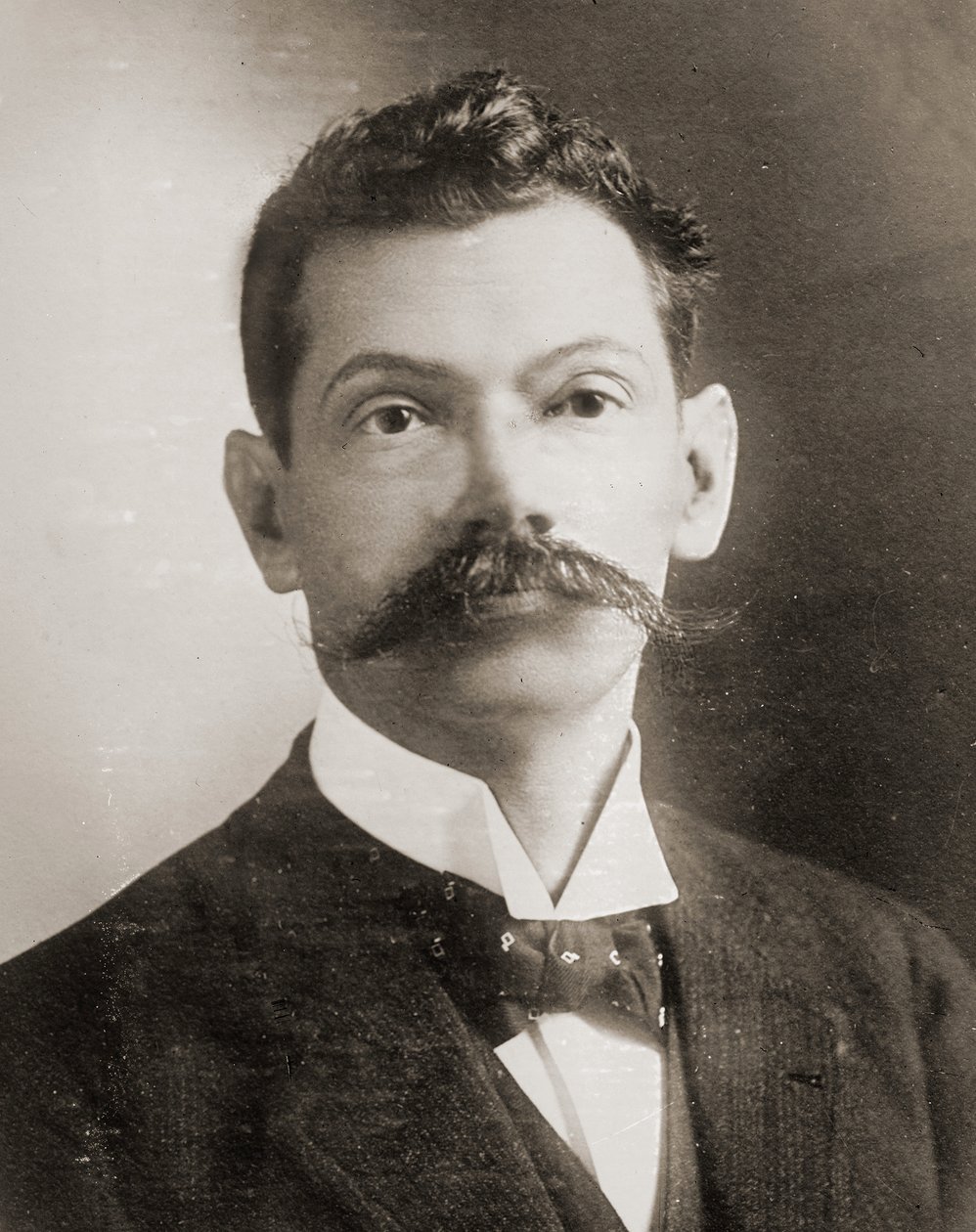 フランシスコバートランドバラオナ博士の肖像1910年頃 作： 不明