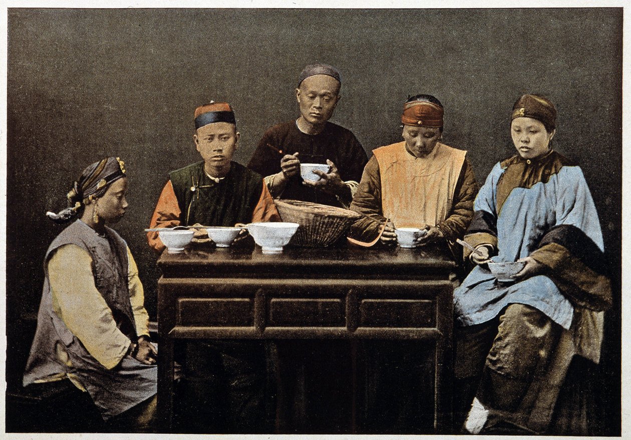 食べる中国の家族 - フォトクローム 19世紀後半 作： 無名の画家
