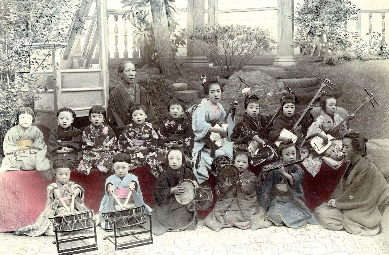 音楽を奏でる日本の子供たち 19世紀後半 作： 無名の画家