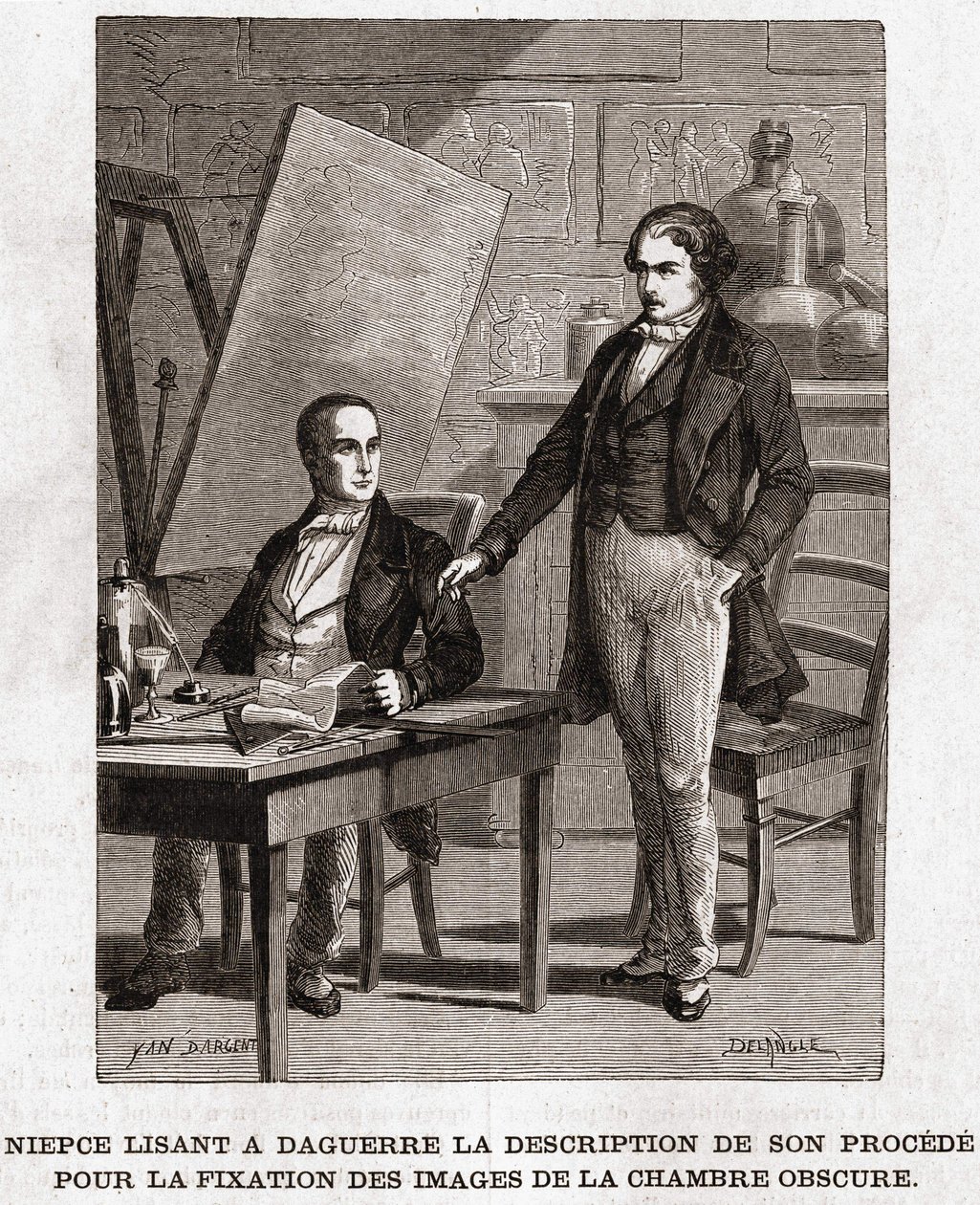 ナイエプスがルイ・ダゲールに「カメラ・オブスキュラからの写真を定着させるためのヘリオグラフィー」の説明書を読み上げる - Nicephore Niepce (1765-1833), フランスの発明家、写真術のパイオニアが、ダゲールにイメージを定着させる方法の説明書を読み上げる。 作： 無名の画家