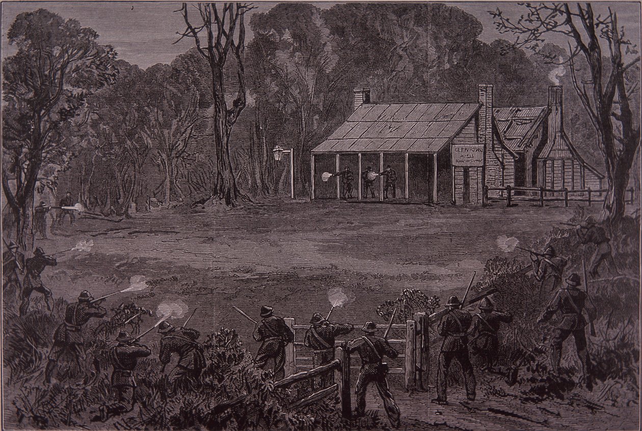 1880年6月28日、グレンローワン・ホテルでケリー・ギャングに発砲する警察（刻印 作： 無名の画家