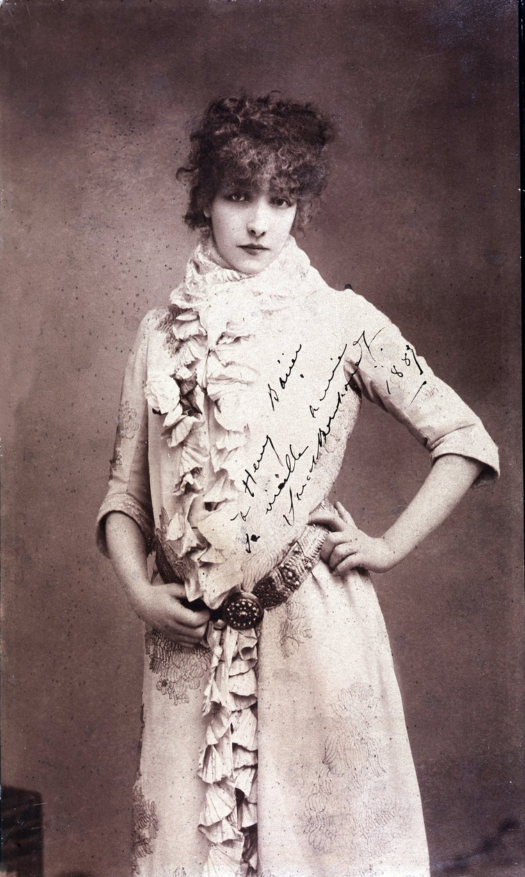 サラ・ベルナール（Henriette Rosine Bernard dit Sarah Bernhardt）（1844-1923）のポートレート、直筆サイン入り写真 作： 無名の画家