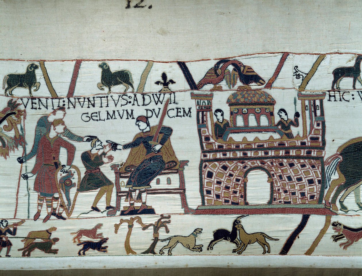 Die Boten des Königs von Normandie Wilhelm der Eroberer informieren ihn, dass Harold, der im Auftrag von König Eduard dem Bekenner aus England kam, von Graf Guy de Ponthieu gefangen genommen wurde. Detail des Teppichs von Bayeux von Unknown artist