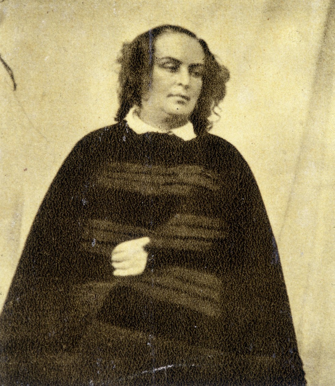 ヴィクトル・ユーゴー夫人、娘レオポルディーヌの死後も黒い服を着ている 作： 無名の画家