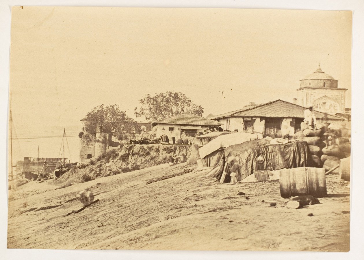 インド、アラーバード・フォートのガート、1858-61年頃（写真） 作： 未知の写真家