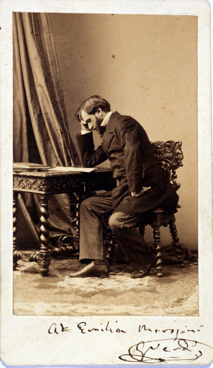 1835年頃のジュゼッペ・ヴェルディ。ミラノ・スカラ座博物館に寄贈された作曲家の写真。