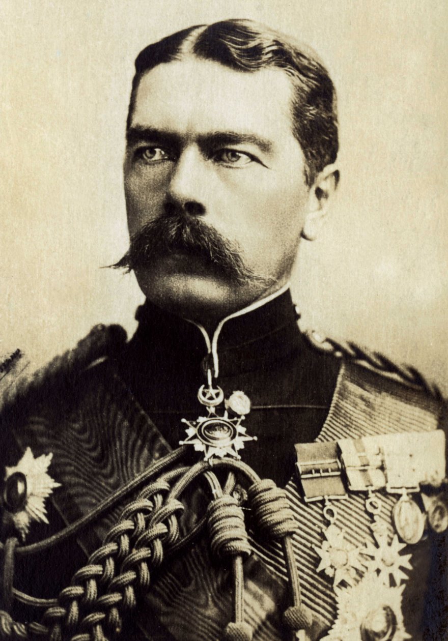 カースームのキッチナー卿（1850-1916）の肖像。 作： 未知の写真家