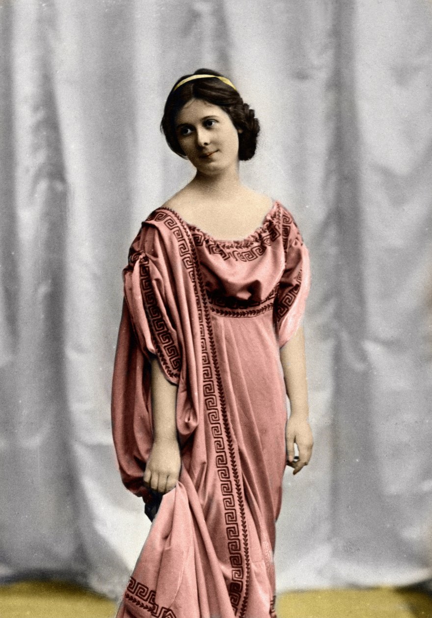 Retrato da bailarina Isadora Duncan (1877-1927) (Retrato da bailarina Isadora Duncan) Fotografia início do século XX Colecção particular 作： 未知の写真家