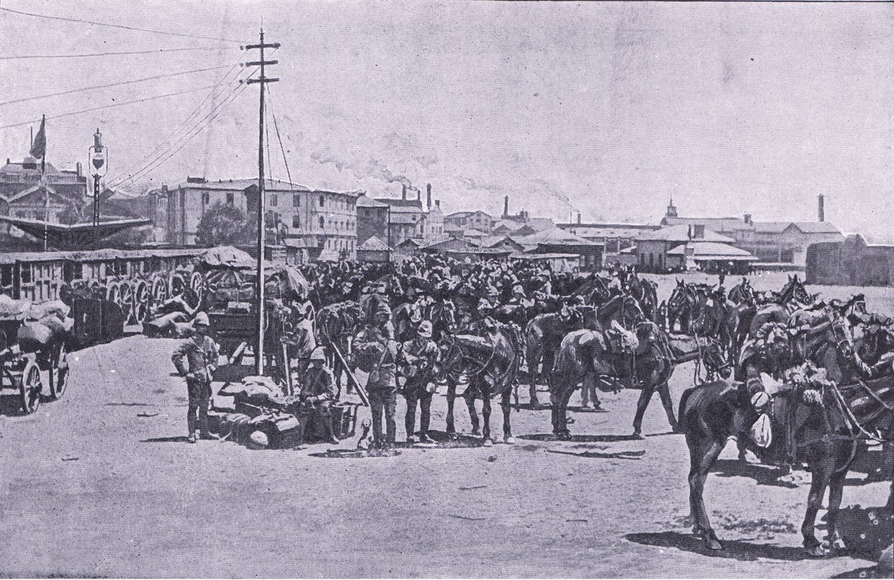 ケープタウンで下船する援軍（『After Pretoria: The Guerilla War』（Harmsworth Bros Limited刊）より 作： 未知の写真家