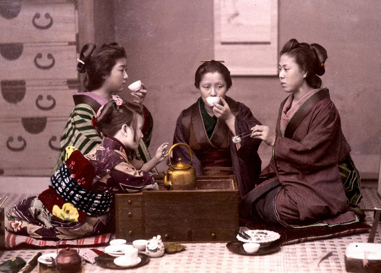 家庭でのお茶（日本、19世紀後半） - Foreign Missions Archive 作： 未知の写真家