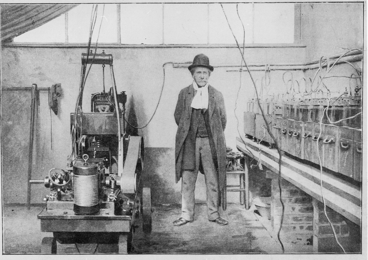 ムードン（イブリーヌ）にある彼の研究室にいるマルセリンベルトロー（1827-1907） 作： ヴァレリアン・グリバエドフ