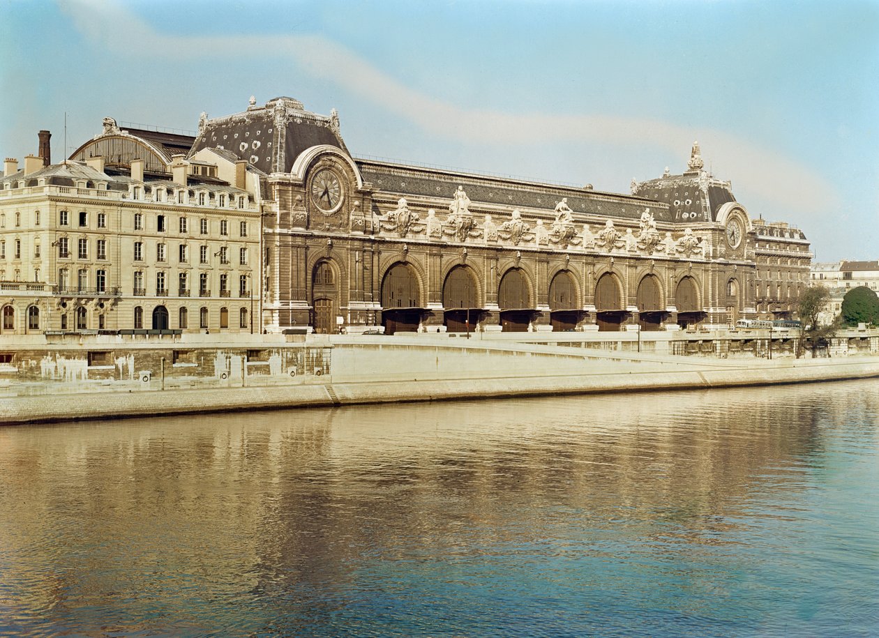 1897-1900年に建てられたオルセー駅（現在はオルセー美術館）の眺め 作： ビクターアレクサンドルラルー