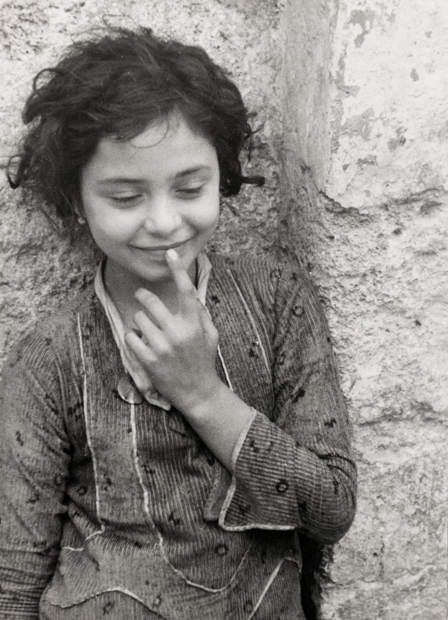子供の肖像、1934年5月「エーゲ海クルーズ-ザラ、アテネ、ロードス島、トリポリ・アルバム」より（モノクロ写真） 作： ヴィンチェンツォ・バロッキ
