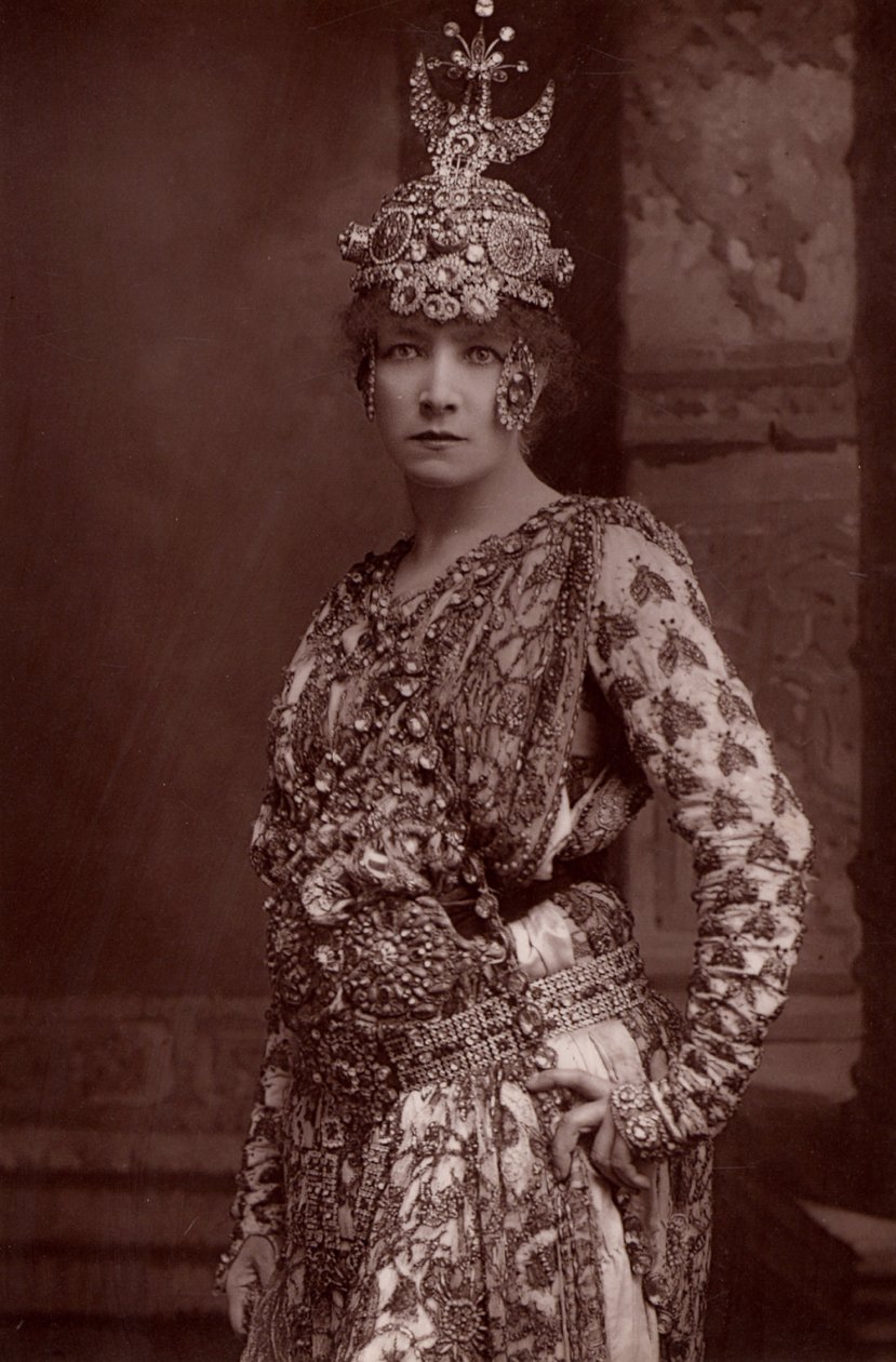 "サラ・ベルナール（1844-1923）"ことアンリエット・ロジーヌ・ベルナール（ウッドベリー・タイプ） 作： WとD（後）ダウニー