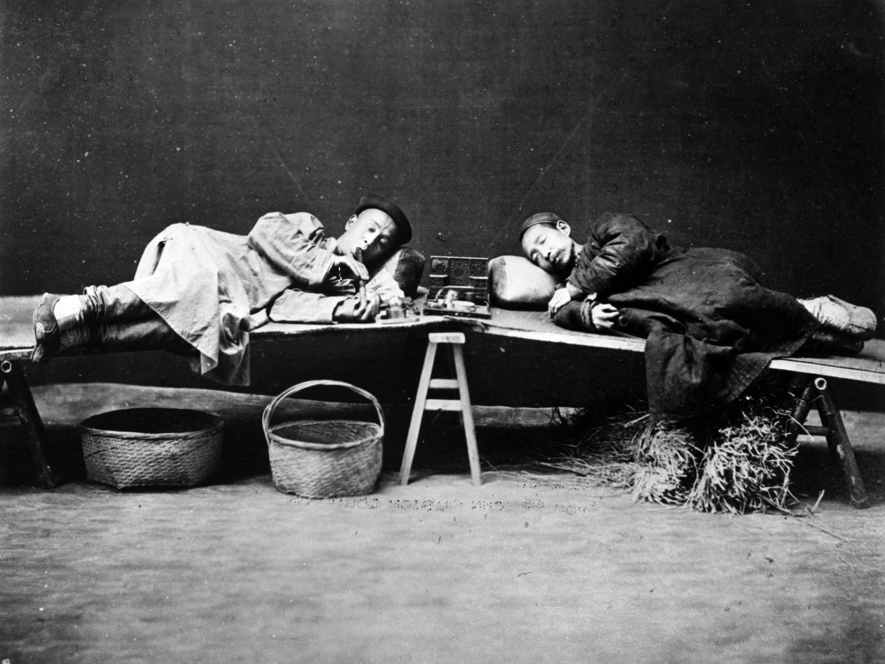 アヘンの喫煙者、1875年頃 作： ウィリアム・サンダース