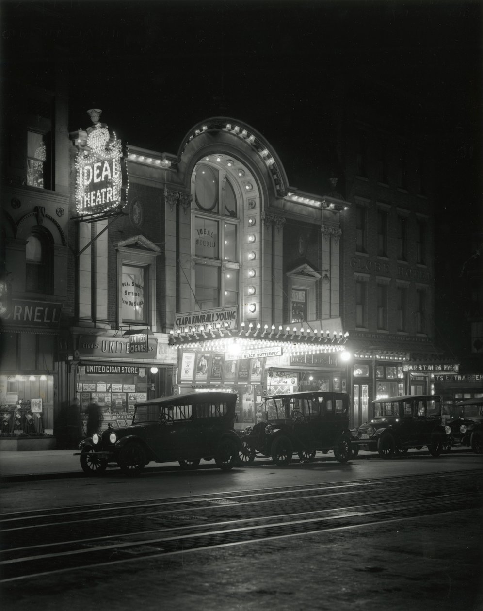 理想的な劇場、693 Eighth Avenue、49th Street、c.1916-17 作： ウィリアムデイビスハスラー