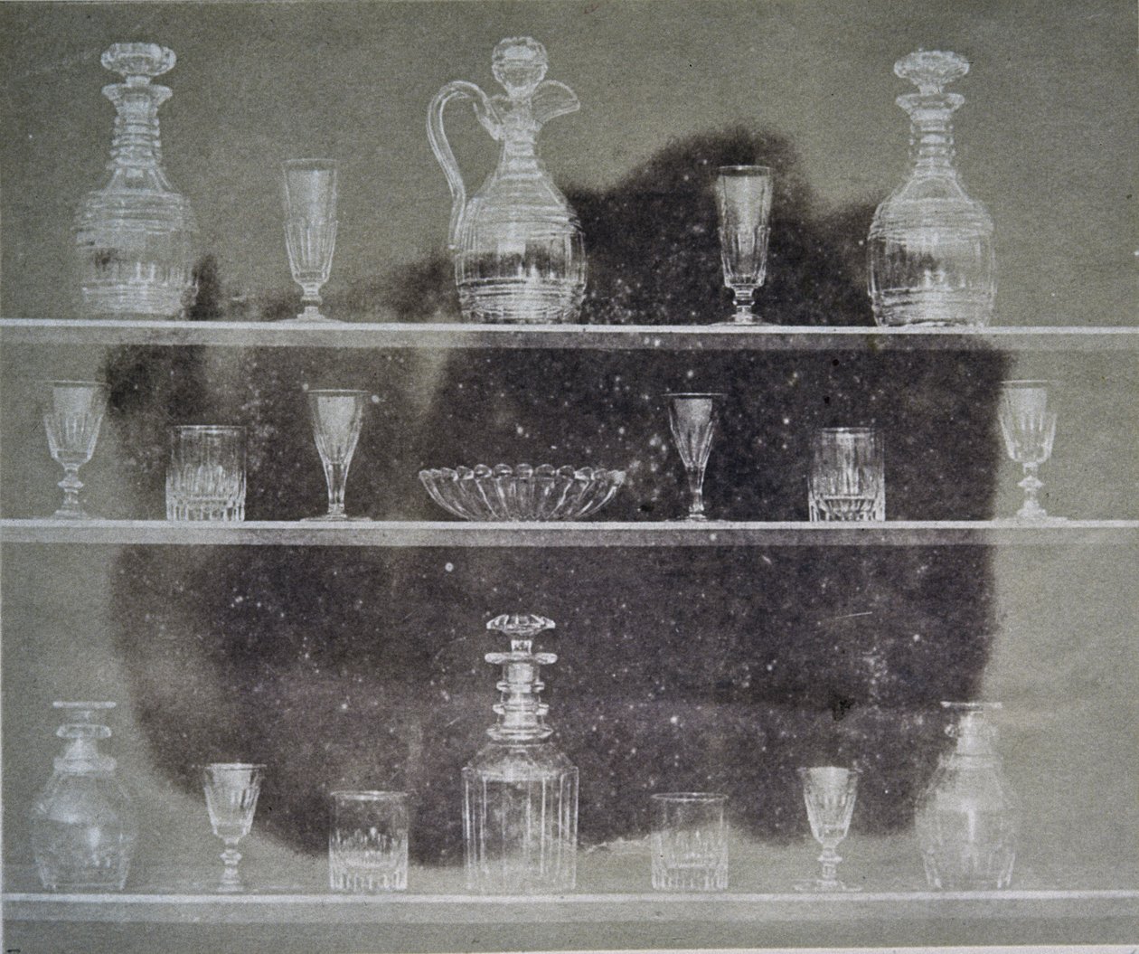 自然の鉛筆からのガラス製品、写真、1844 作： ウィリアム・ヘンリー・フォックス・タルボット