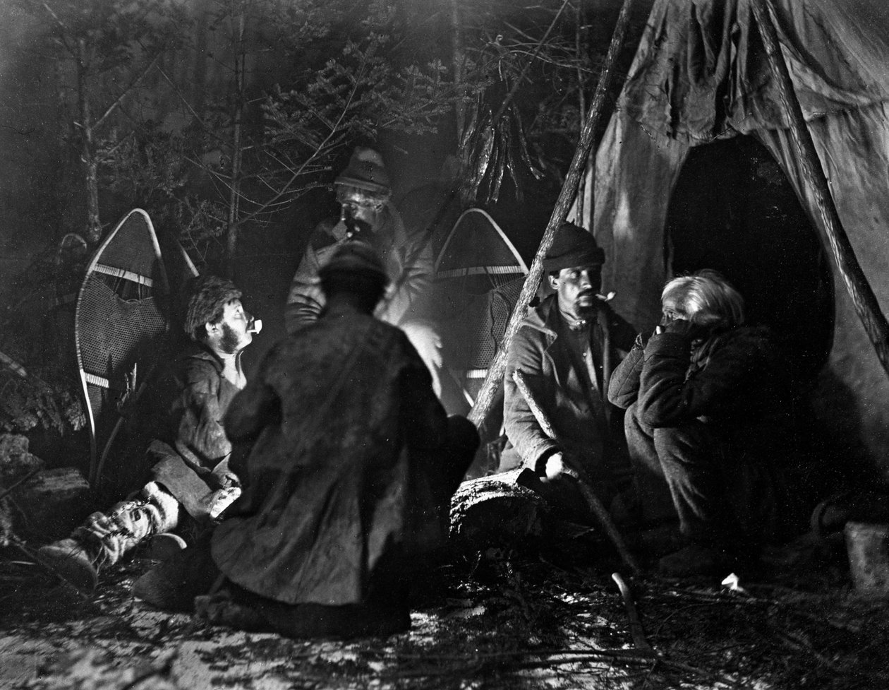 カナダでのトラッパーの生活、1890年頃のノートマンの写真。 作： ウィリアム・ノットマン