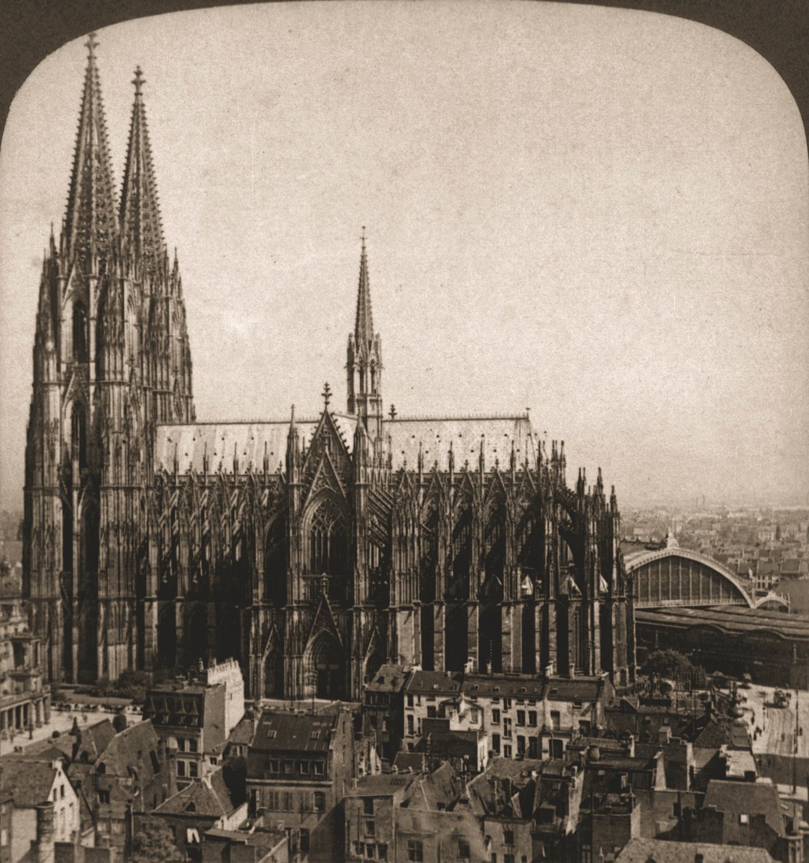 ケルン大聖堂、ドイツ、1903年。 作： Works and Sun Sculpture Studios
