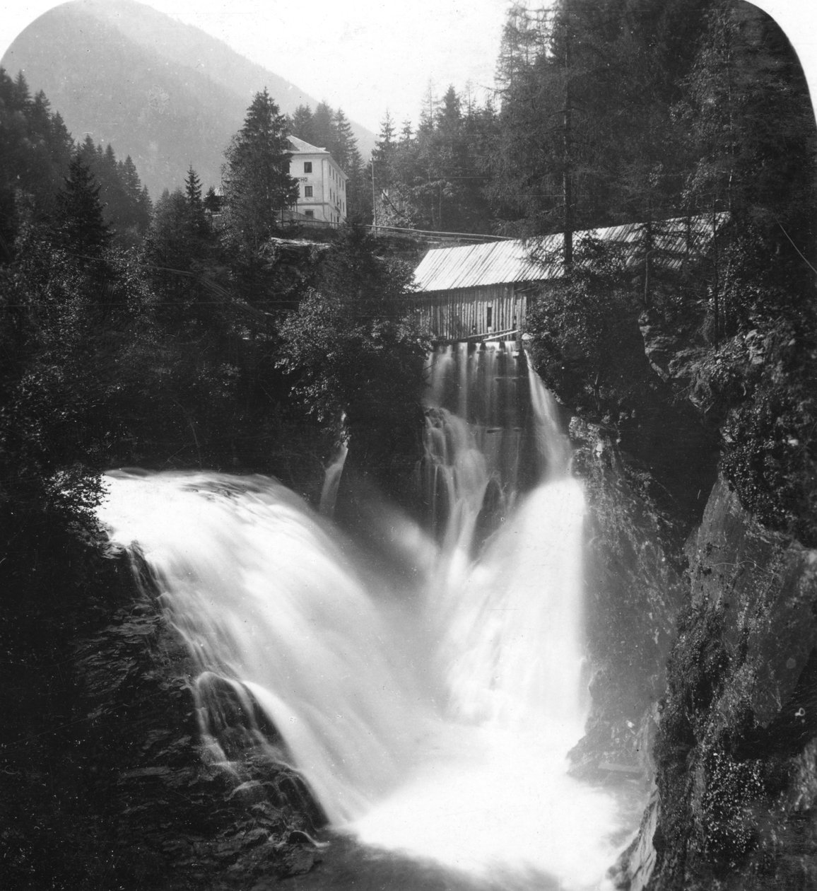オーストリア、バドガスタインの滝、c1900年代。 作： ワースレと息子
