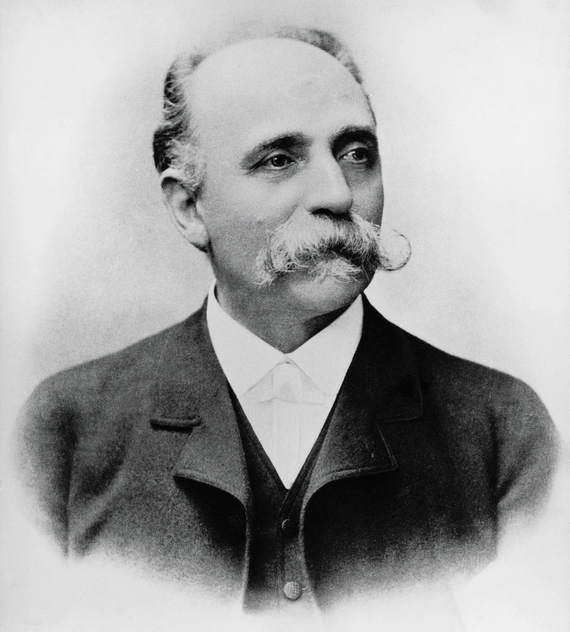 バルトロメオ・エミリオ・カミッロ・ゴルジ（1843-1926）の肖像 1906年にノーベル医学賞を受賞したイタリアの科学者・医師、写真 作： セヴェリーニセヴェリーニ