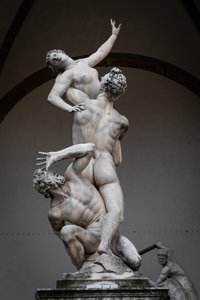 プロセルピナの凌辱」、ジャンボローニャ作、ルネサンス期の彫像、イタリア、フィレンツェ、ヨーロッパ、2021年（写真） 作： (1529 1608) Giambologna