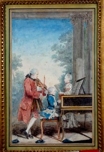 ヴォルフガング・アマデウス・モーツァルト（1756-1791）は、父と妹と一緒にピアノを弾いていた子供の頃の姿。