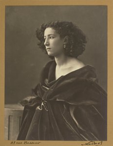 ナダールによる1864年のサラ・ベルナールの肖像 作： Nadar