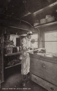 L と NW の食堂車で働くシェフ (b/w 写真) 作： (after) English photographer