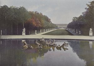 アポロの盆地」または「戦車と緑の絨毯」（カラー写真 作： (after) French Photographer