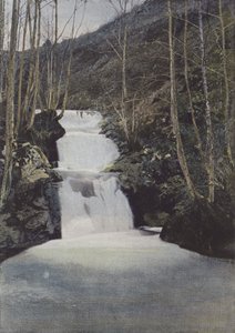 Muratの近くにあるBenetの滝（カラー写真 作： (after) French Photographer