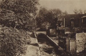 ジュリエンヌ館付近のビーヴル川（モノクロ写真 作： (after) French Photographer