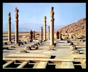 アパダナ（オーディエンスホール）の全体像 作： Achaemenid