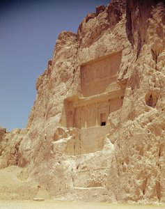 アルタクセルクセス1世の墓、紀元前466-464年 作： Achaemenid