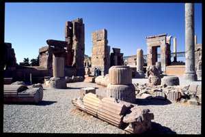 百柱堂西口の眺め 作： Achaemenid
