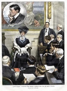1907年、ニューヨークで行われたハリー・ソーの裁判。ハリー・ソーは、卸売業の実業家一族の息子で、1906年に、妻エヴリンの元恋人である建築家スタンフォード・ホワイトを惨殺した。 作： Achille Beltrame