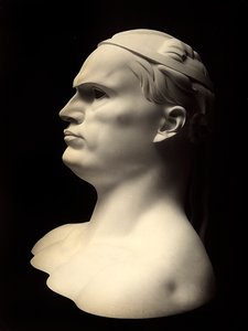 ベニート・ムッソリーニの肖像を描いた胸像、アドルフォ・ヴィルトの作品（モノクロ写真 作： Adolfo Wildt