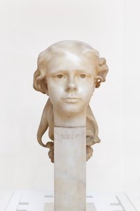 ジュリア・アルバータ・プラネットの肖像 作： Adolfo Wildt